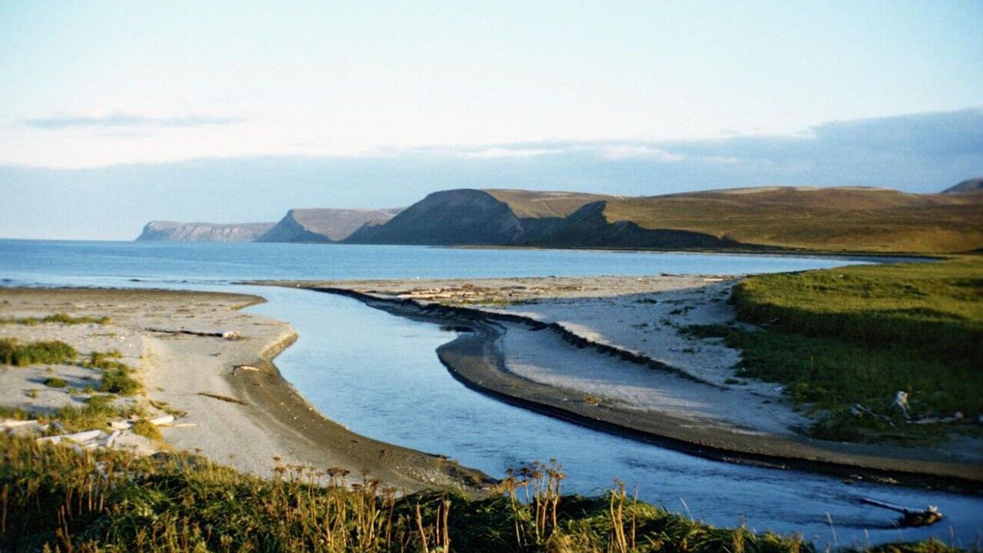 US OFFICER FLOATS BUYING RUSSIAN ISLANDS – MOSCOW FIRES BACK US OFFICER FLOATS BUYING RUSSIAN ISLANDS – MOSCOW FIRES BACK - Sputnik Africa, 1920, 29.07.2025