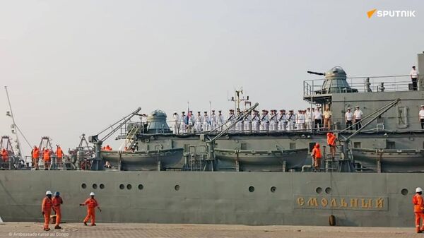 Un navire de la flotte russe de la Baltique achève sa visite au Congo - Sputnik Afrique