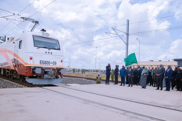 Tanzania's Mega-Boost: Logistics Hub, Industrial Park & SGR Expansion Launched in Coastal Region Tanzania's Mega-Boost: Logistics Hub, Industrial Park & SGR Expansion Launched in Coastal Region - Sputnik Africa