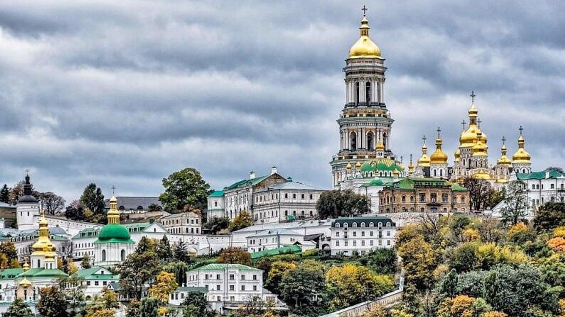 Ukraine's bargain for US weapons with Russian shrines ‘DEEPLY OFFENSIVE’ Ukraine's bargain for US weapons with Russian shrines ‘DEEPLY OFFENSIVE’ - Sputnik Africa, 1920, 01.08.2025
