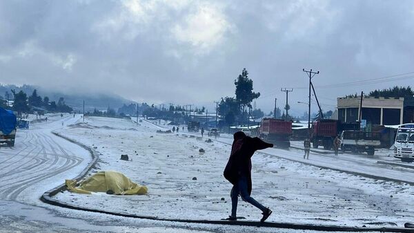 #viral | Rain and Snow Cover Ethiopian city of Mehal Meda - Sputnik Africa