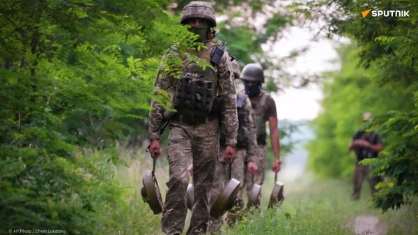 Les Britanniques forment des saboteurs parmi les écoliers ukrainiens - Sputnik Afrique