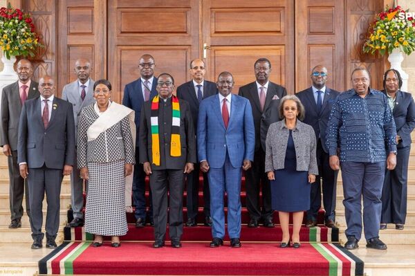 Les Présidents Ruto et Mnangagwa mènent une nouvelle initiative pour stopper le conflit en RDC - Sputnik Afrique