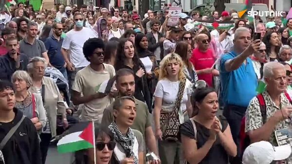 ▶ Gaza meurt de faim: des militants à Paris tirent la sonnette d'alarme concernant la situation dans l'enclave - Sputnik Afrique