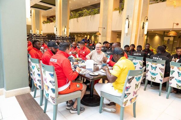 President Ruto Promises Country's Soccer Team $4 President Ruto Promises Country's Soccer Team $4 - Sputnik Africa