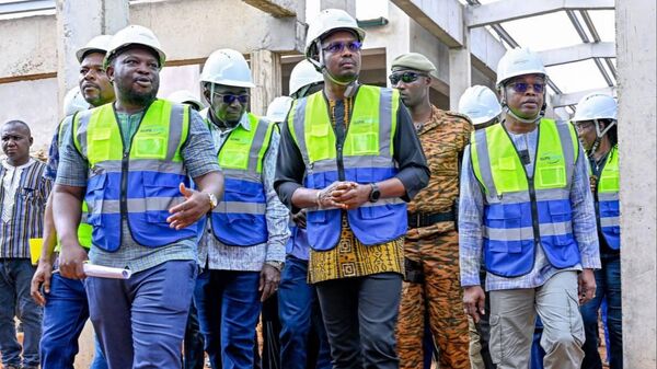 Burkina: le Premier ministre supervise la construction du Centre hospitalier régional universitaire à Gaoua - Sputnik Afrique