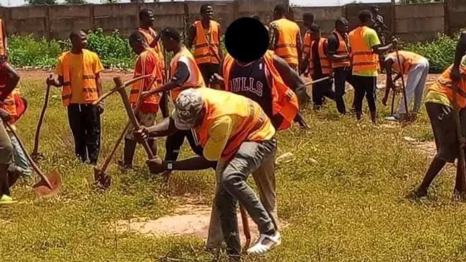 Une justice plus humaine et utile à la société: des détenus au service du Burkina Faso Une justice plus humaine et utile à la société: des détenus au service du Burkina Faso - Sputnik Afrique, 1920, 03.08.2025