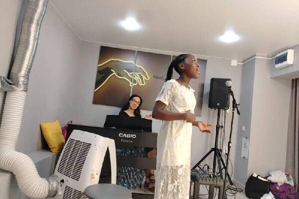 Zambian Teen Singer Travels to Moscow Through Foundation Program Zambian Teen Singer Travels to Moscow Through Foundation Program - Sputnik Africa