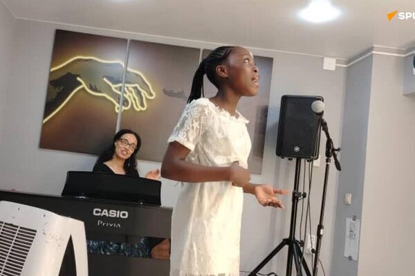 Une adolescente zambienne à Moscou grâce au programme d'une fondation Une adolescente zambienne à Moscou grâce au programme d'une fondation - Sputnik Afrique