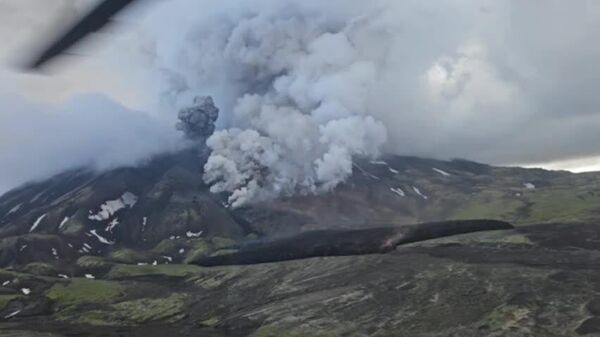#viral | Double Eruption: Kamchatka’s Krasheninnikov Spews Ash 4 Kilometers High - Sputnik Africa