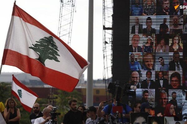 Les habitants de Beyrouth qui ont perdu leurs proches en 2020 commémorent le cinquième anniversaire de la tragédie Les habitants de Beyrouth qui ont perdu leurs proches en 2020 commémorent le cinquième anniversaire de la tragédie - Sputnik Afrique