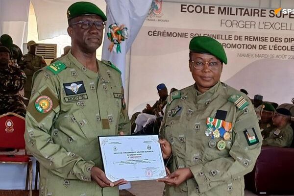 Niger's President Tiani Oversees Graduation Ceremony for First Class of War College Niger's President Tiani Oversees Graduation Ceremony for First Class of War College - Sputnik Africa
