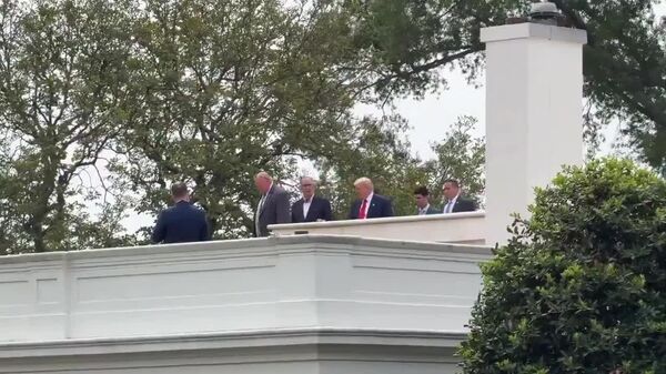 Journaliste: Monsieur le Président, que voulez-vous construire sur le toit? - Sputnik Afrique