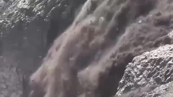 Nature en furie: une coulée de boue frappe le mont Elbrouz en Russie - Sputnik Afrique