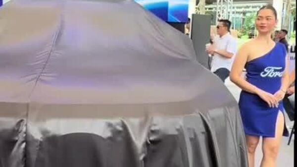 #viral | Look – New Ca… – Cat? The Purr-fect Car Launch Surprise - Sputnik Africa