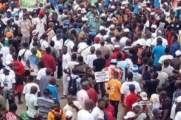Thousands Rally in Cote d'Ivoire Against President Alassane Ouattara’s Bid for Fourth Term Thousands Rally in Cote d'Ivoire Against President Alassane Ouattara’s Bid for Fourth Term - Sputnik Africa