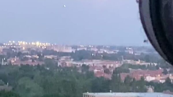 La pleine Lune honorée par des oiseaux de fer: qu'y a-t-il de plus beau? - Sputnik Afrique