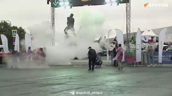 Le grand rallye automobile des BRICS roule en fanfare à travers la Russie - Sputnik Afrique