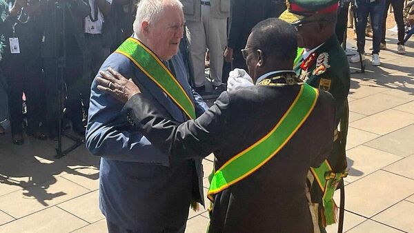 Un universitaire russe décoré au Zimbabwe pour sa contribution dans la lutte pour l'indépendance - Sputnik Afrique