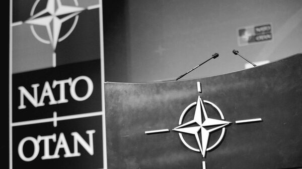 Les opérations sous fausse bannière sont communes dans le monde atlantiste, d'après un essayiste franco-serbe - Sputnik Afrique