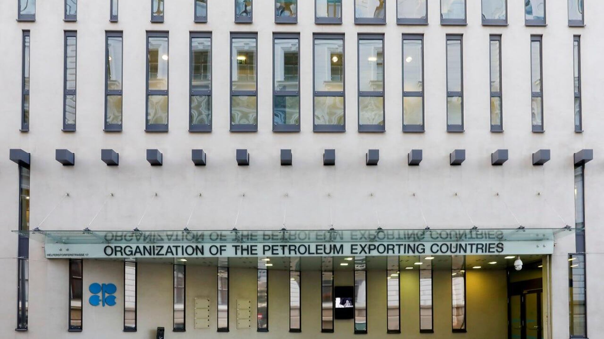 OPEC Maintains Oil Demand Growth Forecast for 2025, Increases 2026 by 100,000 bpd OPEC Maintains Oil Demand Growth Forecast for 2025, Increases 2026 by 100,000 bpd - Sputnik Africa, 1920, 12.08.2025