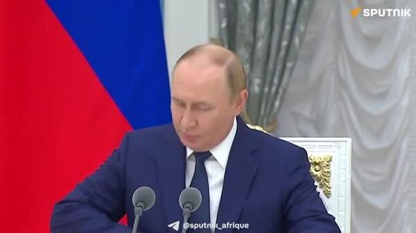 ▶ Le Kremlin publie des images de la réunion de Poutine avec de hauts responsables russes en amont du sommet en Alaska - Sputnik Afrique