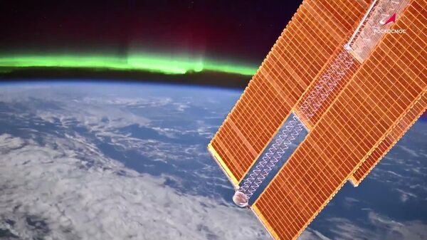 Quand les satellites brillent dans la nuit polaire - Sputnik Afrique