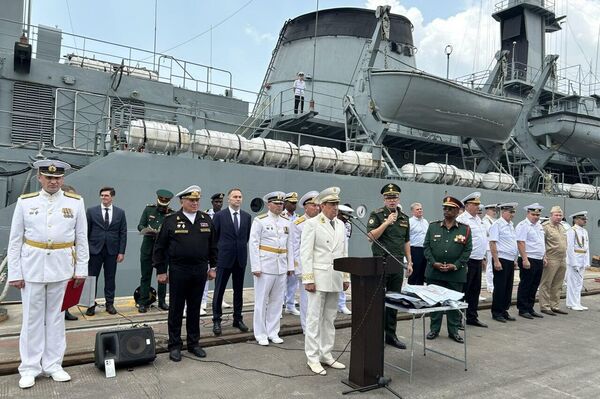 Russian Training Ship Smolny Docks in Tanzania - Sputnik Africa