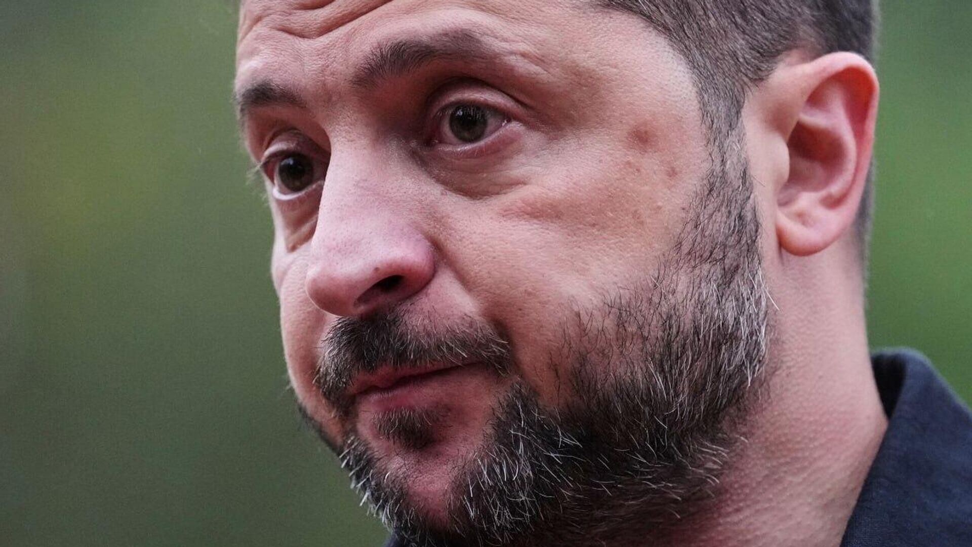 Zelensky DROPS his ceasefire demand as condition for talks Zelensky DROPS his ceasefire demand as condition for talks - Sputnik Africa, 1920, 19.08.2025