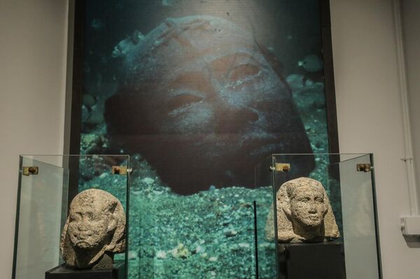 Le Musée national d'Alexandrie offre un plongeon dans Les secrets de la cité engloutie Le Musée national d'Alexandrie offre un plongeon dans Les secrets de la cité engloutie - Sputnik Afrique