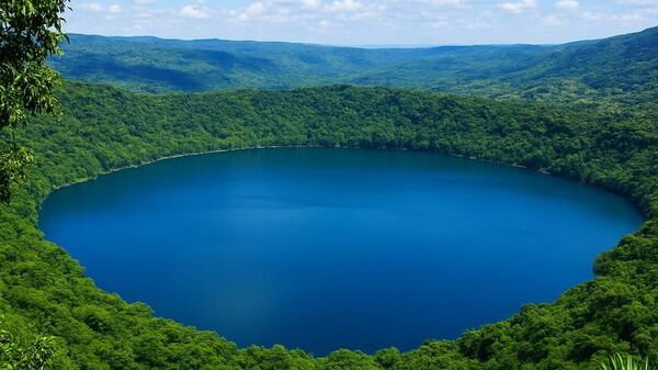 Protecting a Million-Year-Old Crater: Ghana’s Lake Bosumtwi and Its Global Value - Sputnik Africa