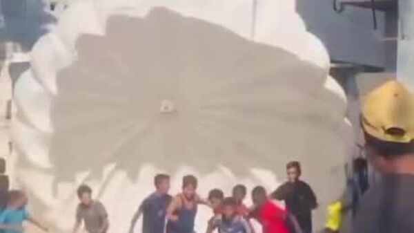 #viral | Swinging on Hope in Gaza - Sputnik Africa