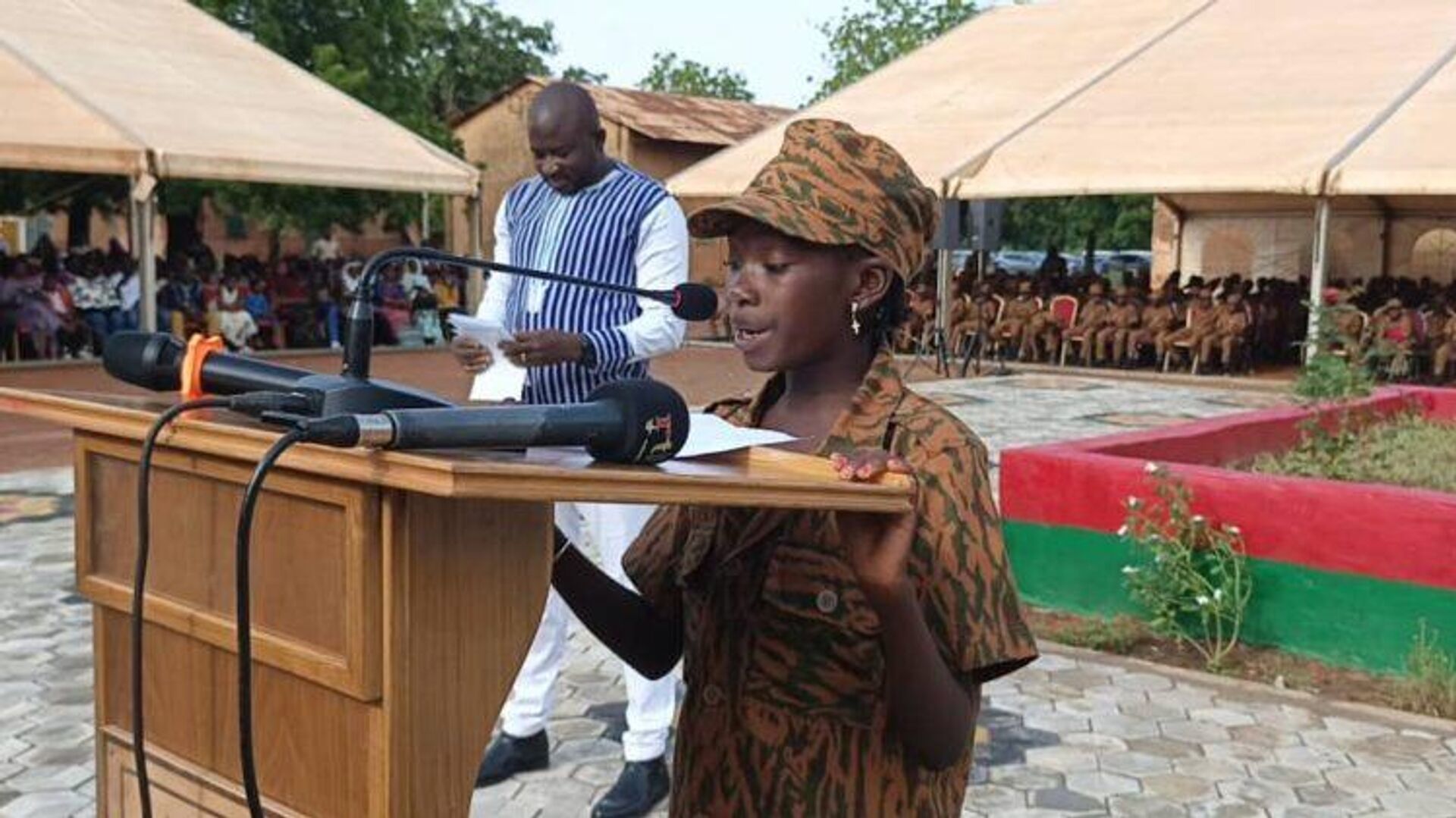 Nous promettons à tonton Ibrahim Traoré d’être des citoyens exemplaires: fin de la première édition du camp de vacances patriotique Faso Mêbo Nous promettons à tonton Ibrahim Traoré d’être des citoyens exemplaires: fin de la première édition du camp de vacances patriotique Faso Mêbo - Sputnik Afrique, 1920, 23.08.2025