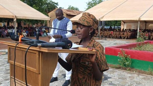 Nous promettons à tonton Ibrahim Traoré d’être des citoyens exemplaires: fin de la première édition du camp de vacances patriotique Faso Mêbo - Sputnik Afrique