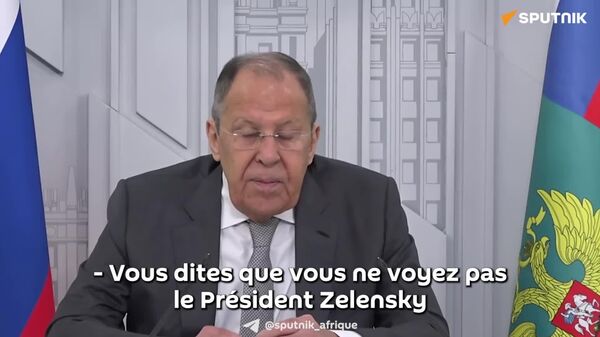 Lavrov: Poutine prêt à s'entretenir avec Zelensky, mais pas uniquement pour prendre une photo et lui donner l'occasion de déclarer sa légitimité - Sputnik Afrique