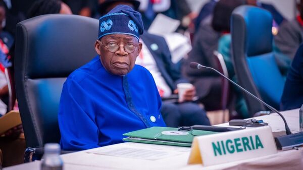 Local Military Hardware Key to Security, Nigerian President States - Sputnik Africa