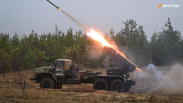 L'armée russe a mené une frappe nocturne à l'aide de missiles Kinjal contre des entreprises de défense et des bases aériennes militaires ukrainiennes, a annoncé la Défense russe - Sputnik Afrique