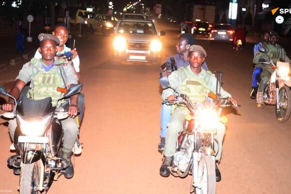 Un homme interpellé à Ouagadougou alors qu'il tentait de convoyer 4 ados vers des mines d'or - Sputnik Afrique