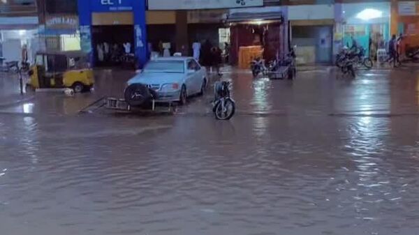 ▶ Inondations dans la ville nigérienne de Zinder: des quartiers submergés - Sputnik Afrique