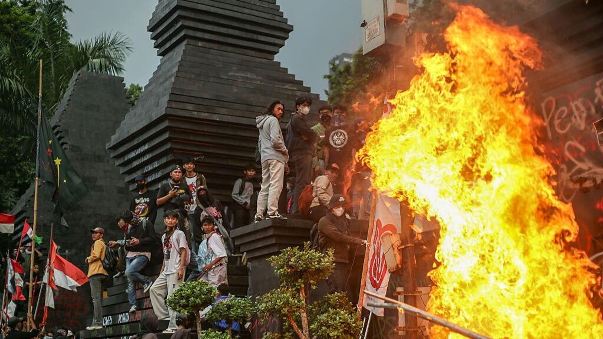 Western Powers Seize on Indonesia's Protests to Frame Jakarta as Isolated, Analyst Says Western Powers Seize on Indonesia's Protests to Frame Jakarta as Isolated, Analyst Says - Sputnik Africa, 1920, 31.08.2025