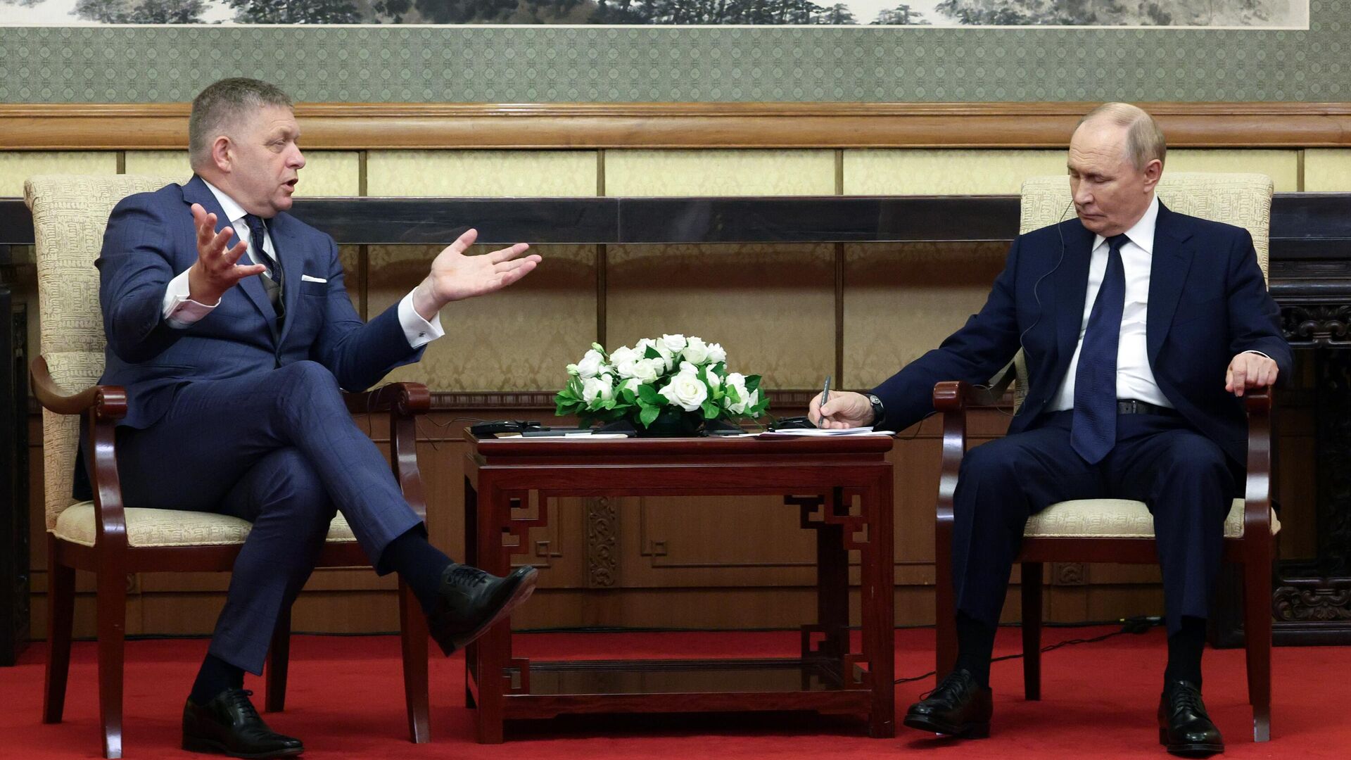 Rencontre Poutine- Fico à Pékin Rencontre Poutine- Fico à Pékin - Sputnik Afrique, 1920, 02.09.2025