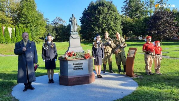 L'Europe sauvée: la Russie garde la mémoire de ses soldats de la Seconde Guerre mondiale, même si les pays européens tentent de l'effacer - Sputnik Afrique