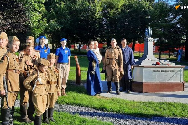 L'Europe sauvée: la Russie garde la mémoire de ses soldats de la Seconde Guerre mondiale, même si les pays européens tentent de l'effacer - Sputnik Afrique