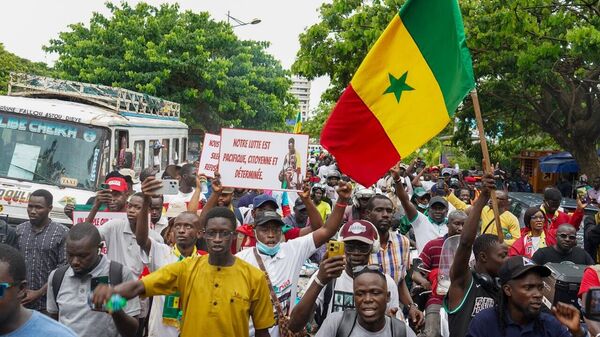 Des manifestants à Dakar réclament justice pour les victimes de la répression entre 2021 et 2024 - Sputnik Afrique