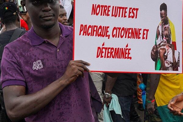 Des manifestants à Dakar réclament justice pour les victimes de la répression entre 2021 et 2024 - Sputnik Afrique