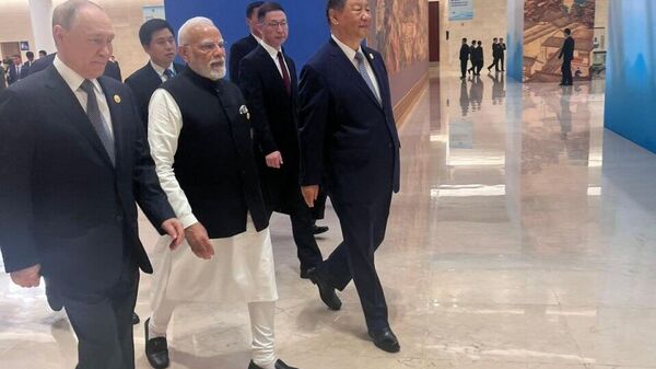 Triomphe des superpuissances: victoire trilatérale de la Russie, de l’Inde et de la Chine - Sputnik Afrique