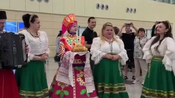 #viral | Jordanian Football Team Greeted With Traditional Folk Performances and Dances at Moscow Airport - Sputnik Africa