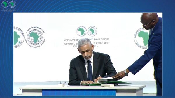 'Let’s Go to Work! I’m Ready!' — Sidi Ould Tah Sworn in as Ninth President of African Development Bank - Sputnik Africa