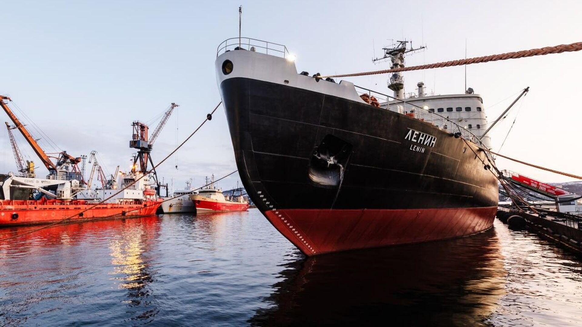 Russia Offers Training for Crews from Friendly Countries for Arctic and Northern Sea Route Operations Russia Offers Training for Crews from Friendly Countries for Arctic and Northern Sea Route Operations - Sputnik Africa, 1920, 04.09.2025