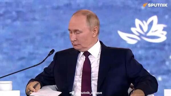 ▶ Quelle est la place de l'ours russe dans l'alliance Russie-Inde-Chine? - Sputnik Afrique